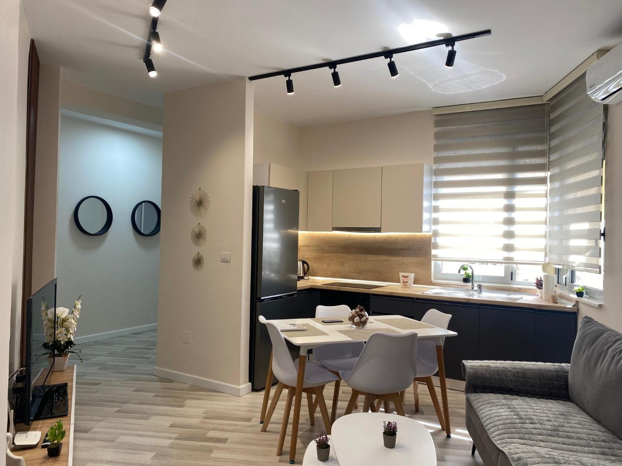 Central Cozy Apartment 地拉那 外观 照片