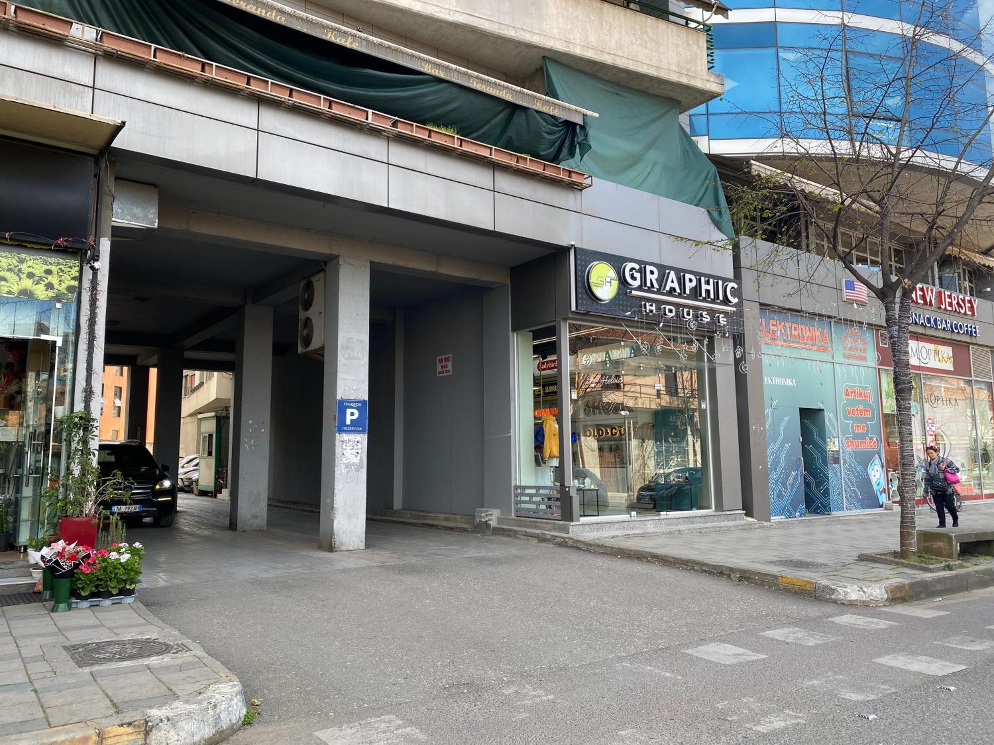 Central Cozy Apartment 地拉那 外观 照片