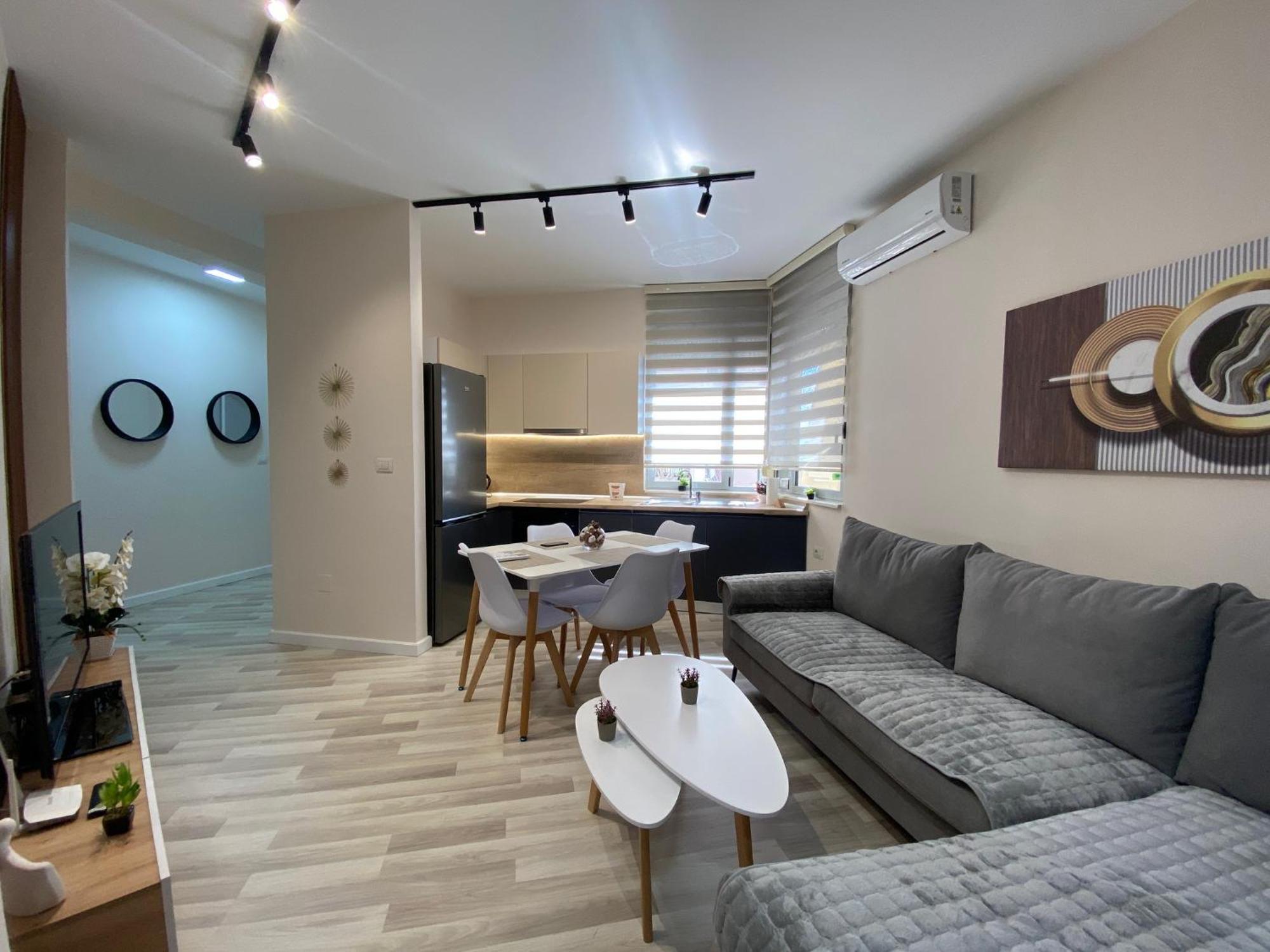 Central Cozy Apartment 地拉那 外观 照片